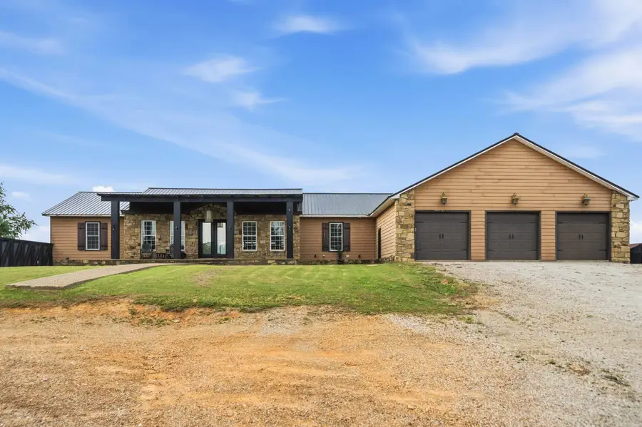 115 East Hawkview Place, Royal, AR 71968 - #2