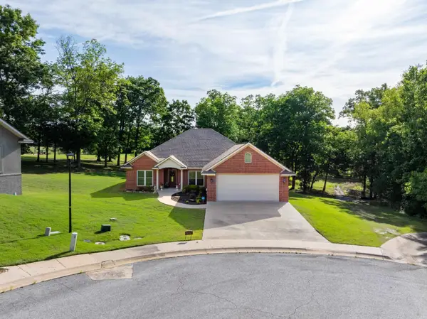 17 Valley View Rd, Batesville, AR 72501