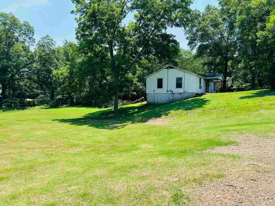 110 Saint Vincent St., Morrilton, AR 72110 - #2