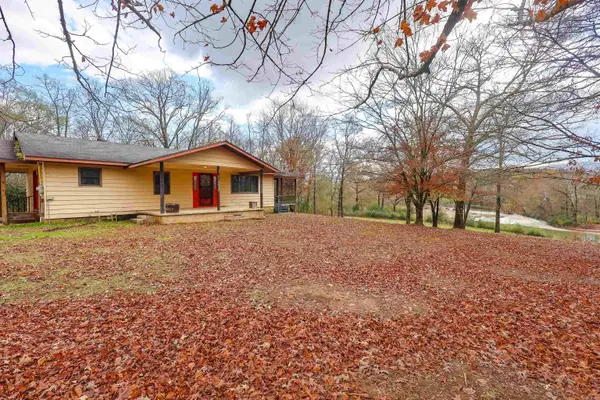 116 Loyd Cogburn Road, Glenwood, AR 71943