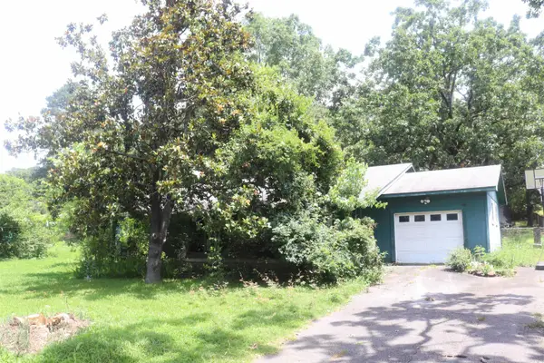 8916 Macarthur Drive, North Little Rock, AR 72118