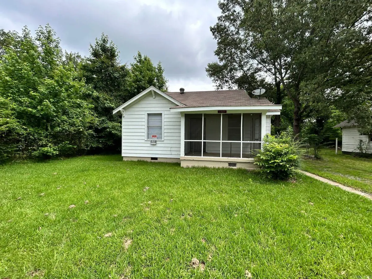 1807 W 27th Avenue, Pine Bluff, AR 71603 - #1