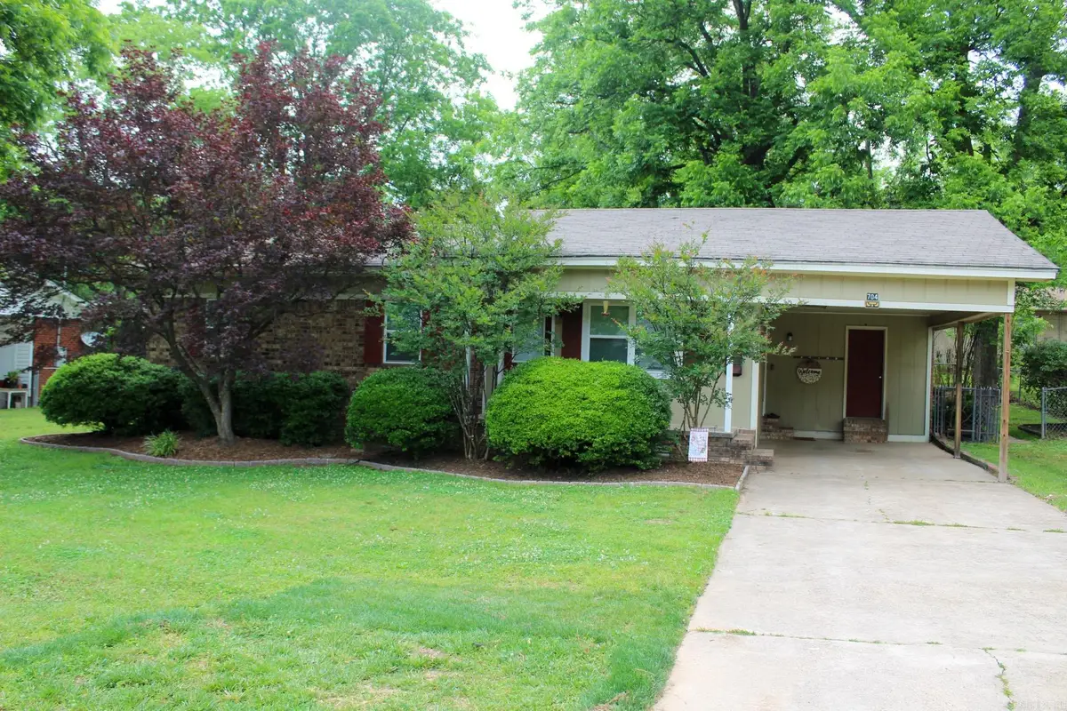 704 N Spruce, Searcy, AR 72143 - #1