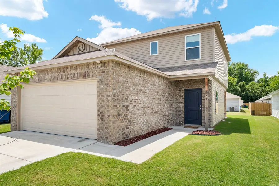 8205 Stacey Lane, North Little Rock, AR 72113 - #2