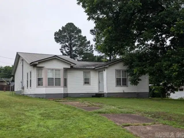 313 N Division St, Morrilton, AR 72110 - #1