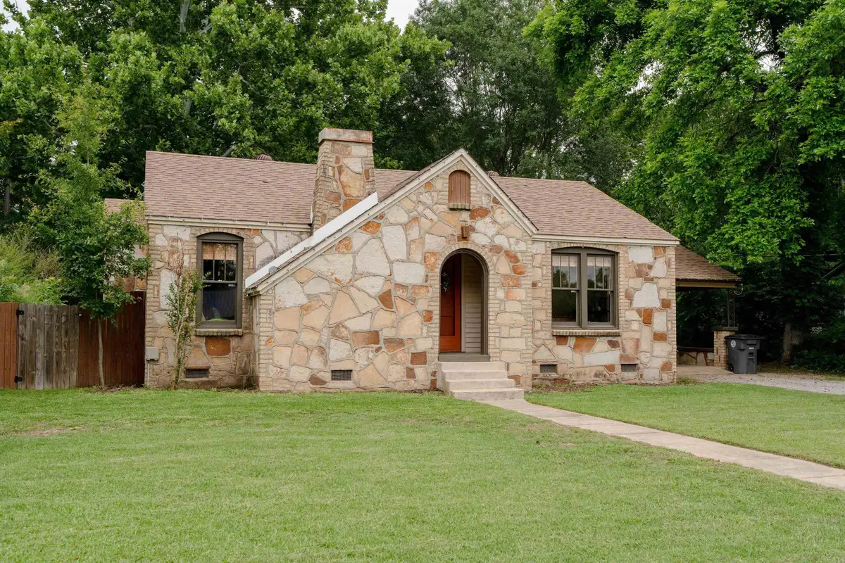 1010 W Center Avenue, Searcy, AR 72143 - #1