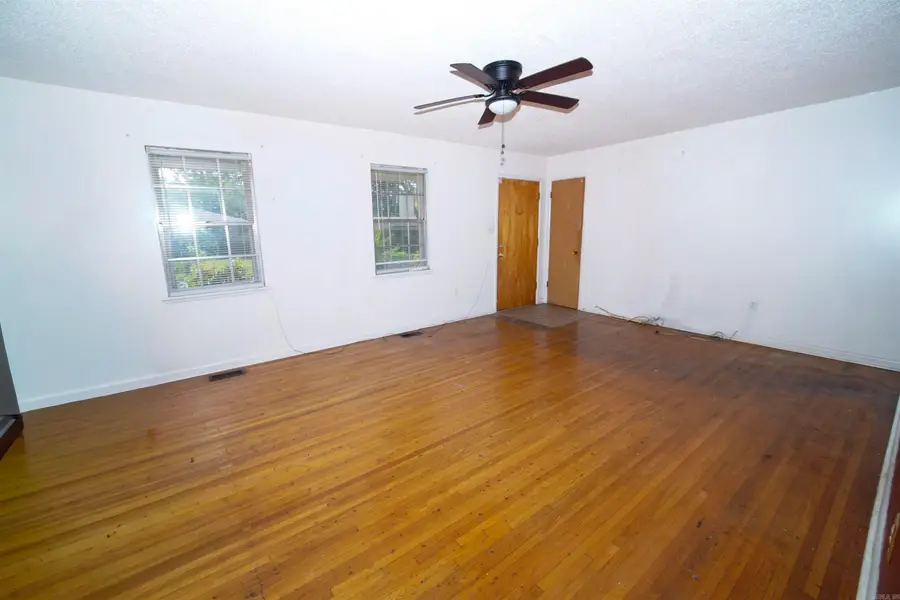 8109 Mcdaniel Drive, Little Rock, AR 72209 - #3