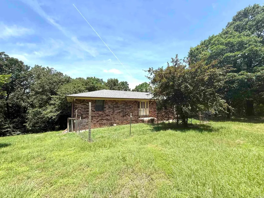 41 Mallory St, Morrilton, AR 72110 - #2