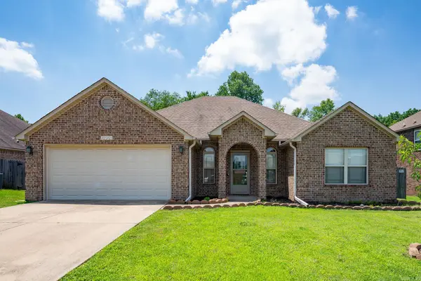 2925 Gladstone Drive, Conway, AR 72032