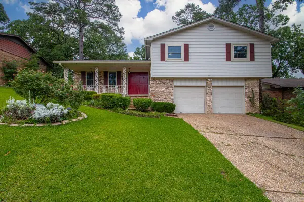 2911 Millbrook Road, Little Rock, AR 72227
