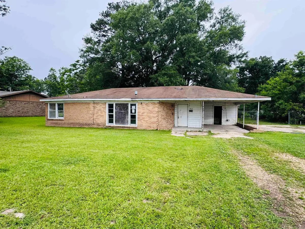 902 Mount Holly Rd, Smackover, AR 71762 - #1
