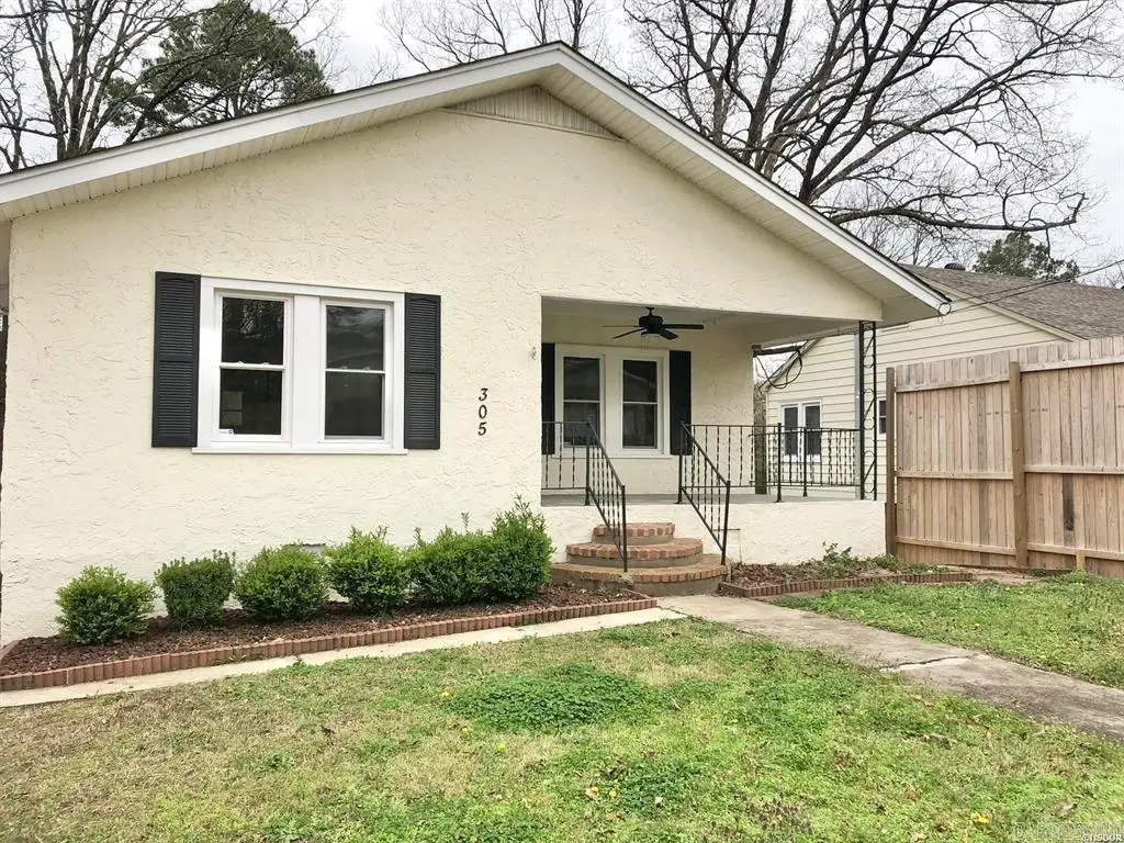 305 Oakwood Avenue, Hot Springs, AR 71913 - #1
