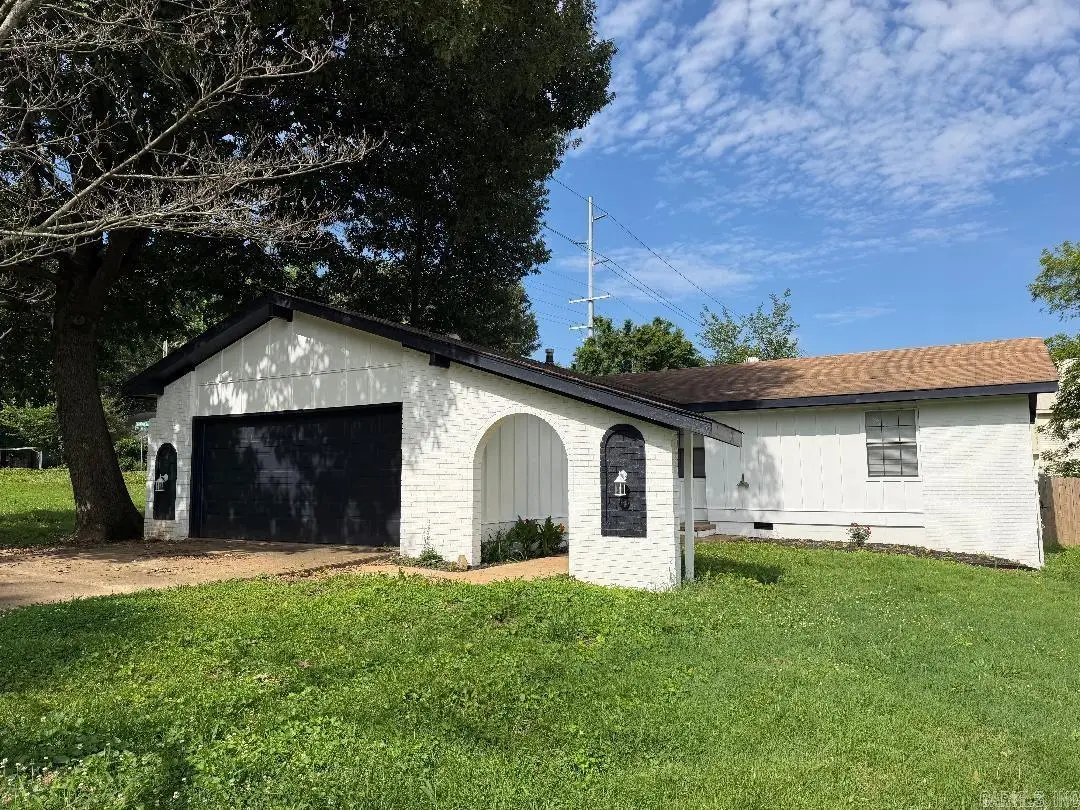 2020 Cenwood, Jonesboro, AR 72401 - #1