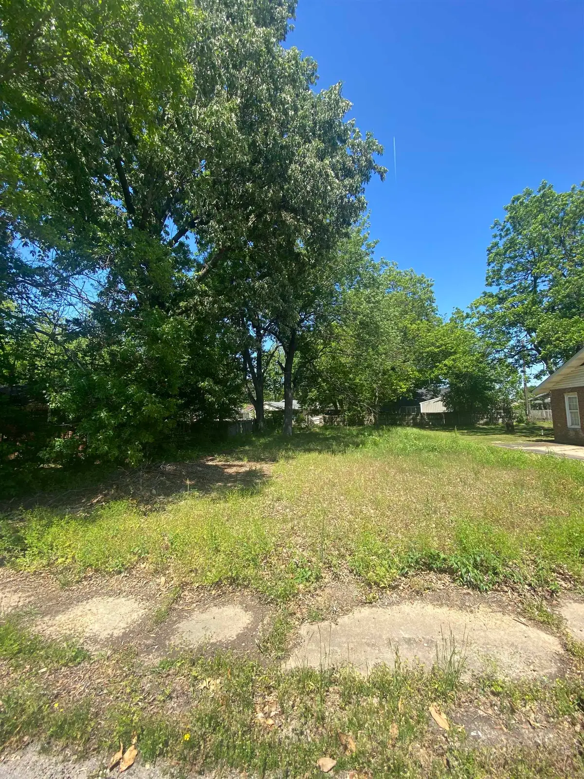 112 W Poplar Street, Walnut Ridge, AR 72476 - #1