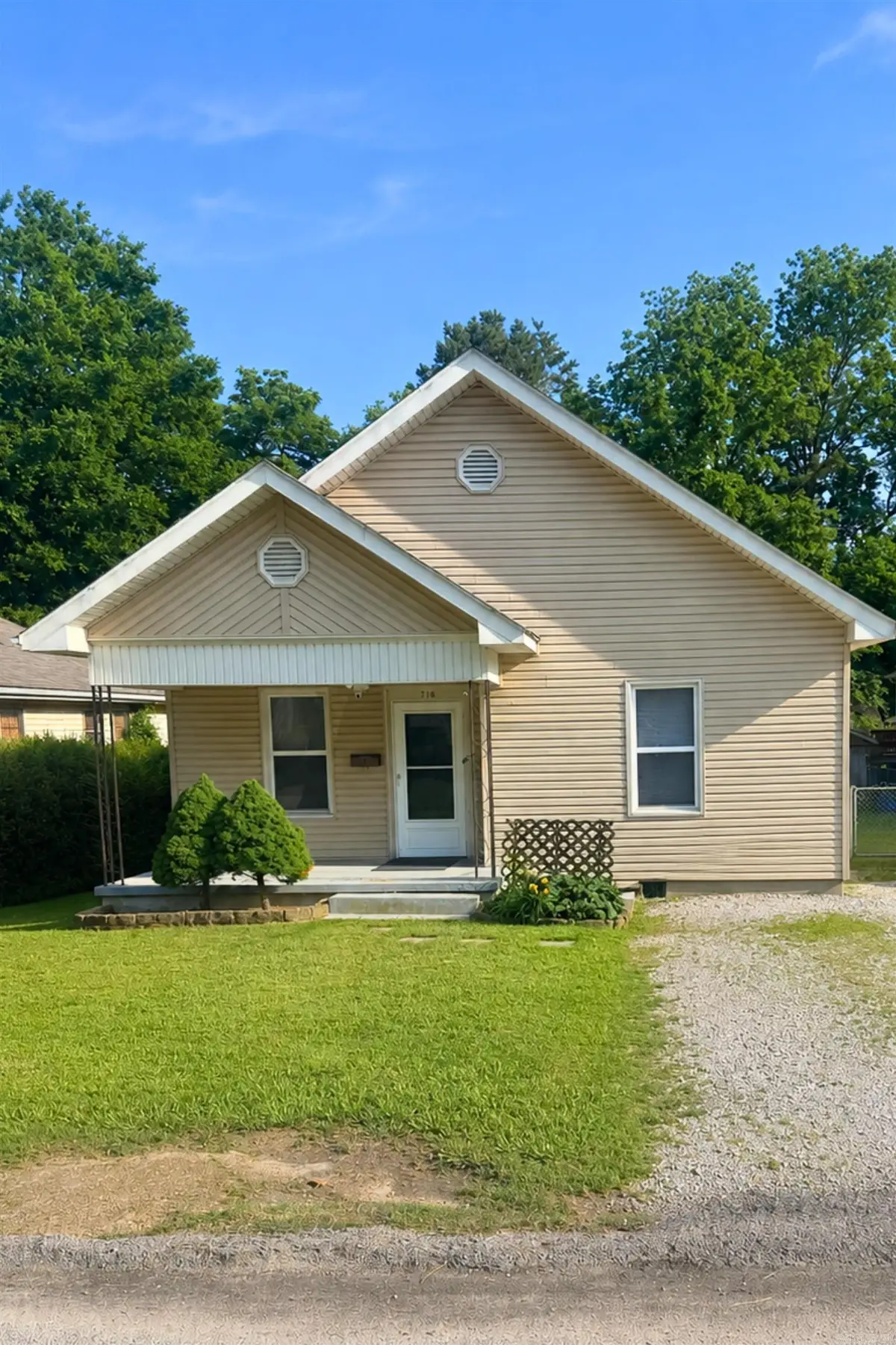 716 W Vine St Street, Paragould, AR 72450 - #1