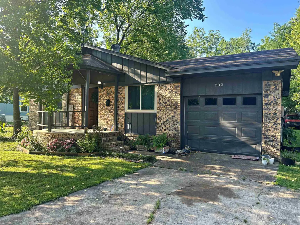 802 E Maple Street, Gurdon, AR 71743 - #1