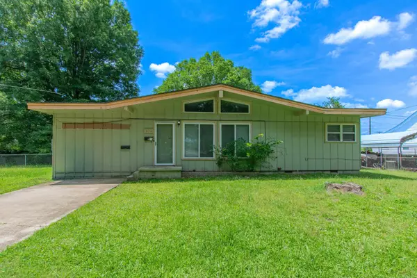 1323 Columbia Ave, Benton, AR 72015