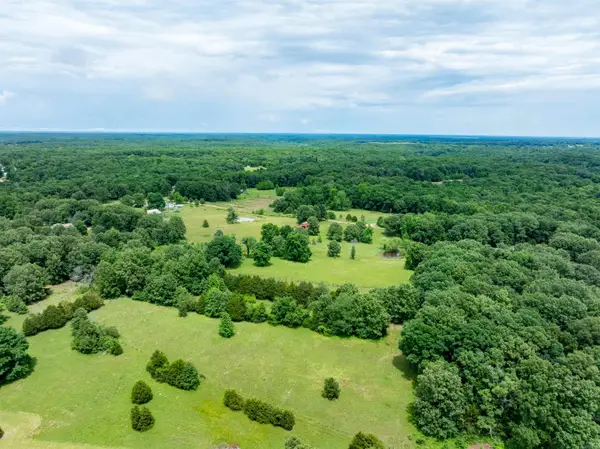 120 Happy Trl, Sulphur Rock, AR 72579