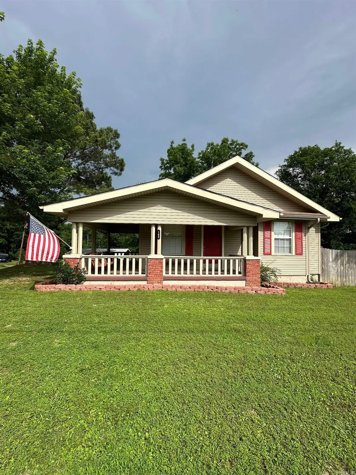 160 N Oak Street, Newark, AR 72562 - #1