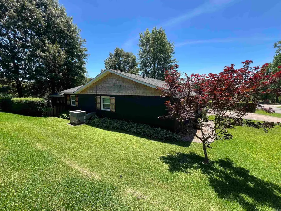 876 S 16 Avenue, Piggott, AR 72454 - #2