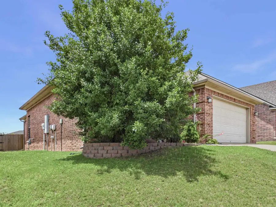 5 Village Way, Maumelle, AR 72113 - #2