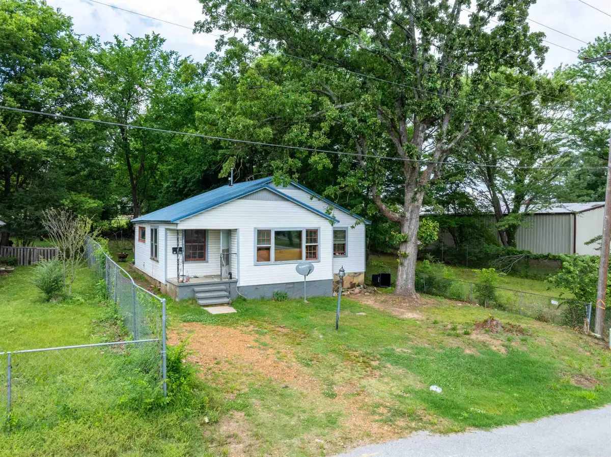 1525 Grays Avenue, Batesville, AR 72501 - #1