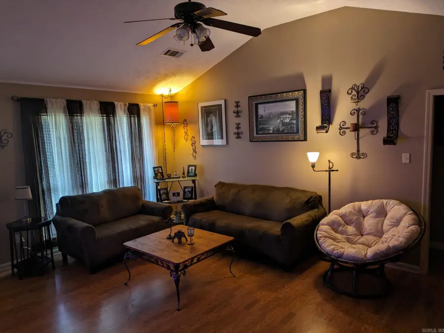 131 Weathering Dr, Austin, AR 72007 - #2