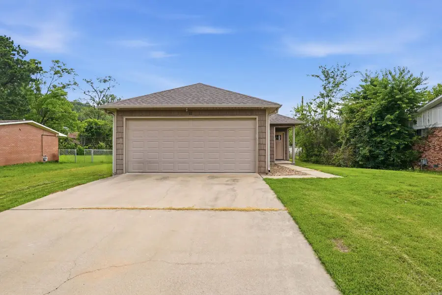 11 Brooklawn Drive, Little Rock, AR 72205 - #3