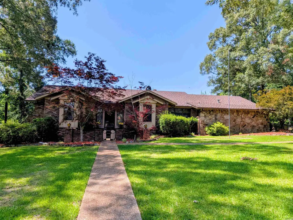 1071 Quapaw, Camden, AR 71701 - #1