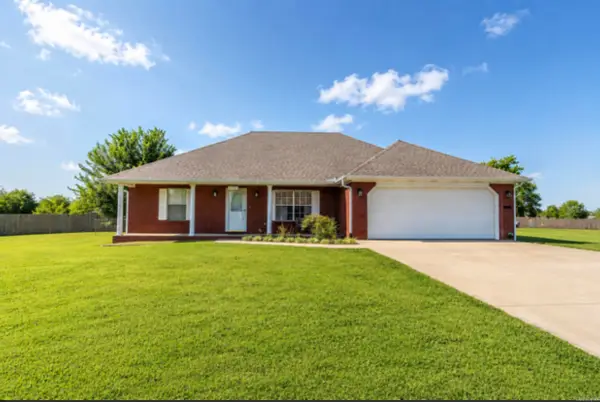 2906 Newcastle, Paragould, AR 72450