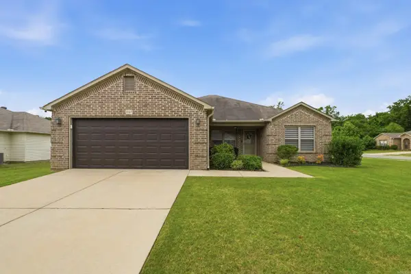 1107 Crossing Loop, Bryant, AR 72022
