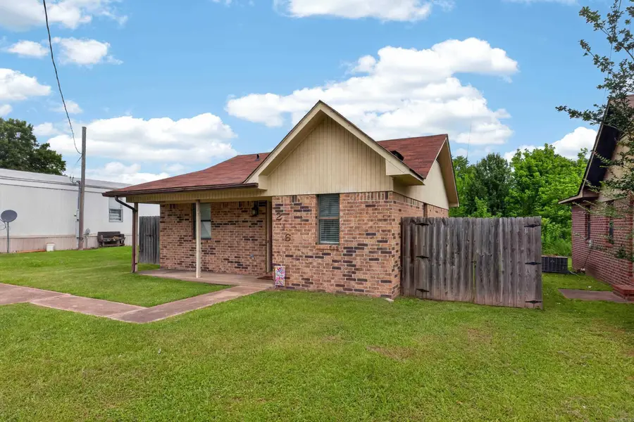 216 Clinton Street, Arkadelphia, AR 71923 - #2