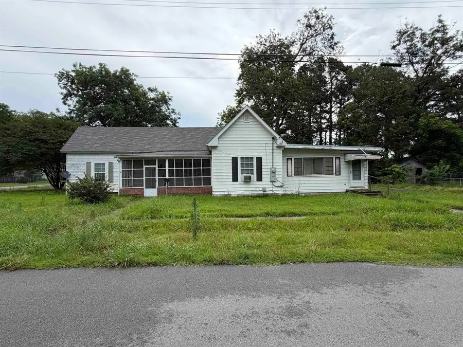303 Reynolds, Lonoke, AR 72086 - #2