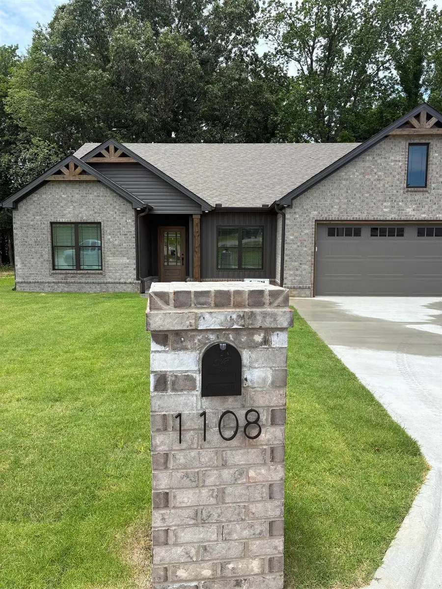 1108 Summit Ridge Drive, Paragould, AR 72450 - #2
