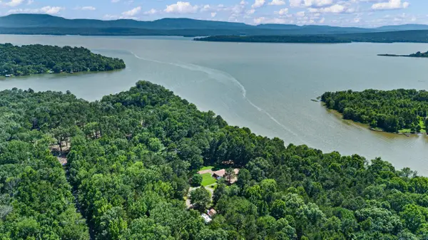 137 Lloyd Lane, London, AR 72847