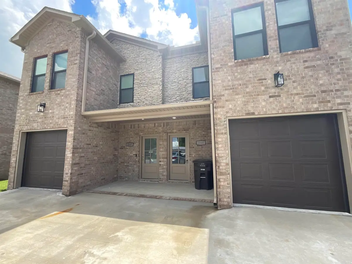 215 & 217 N Elm Street, Jacksonville, AR 72076 - #1