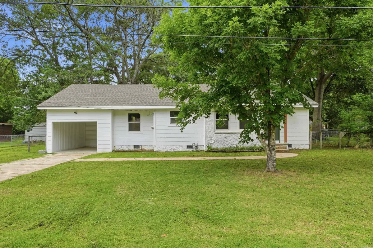 305 SW 3rd Street, Kensett, AR 72082 - #1