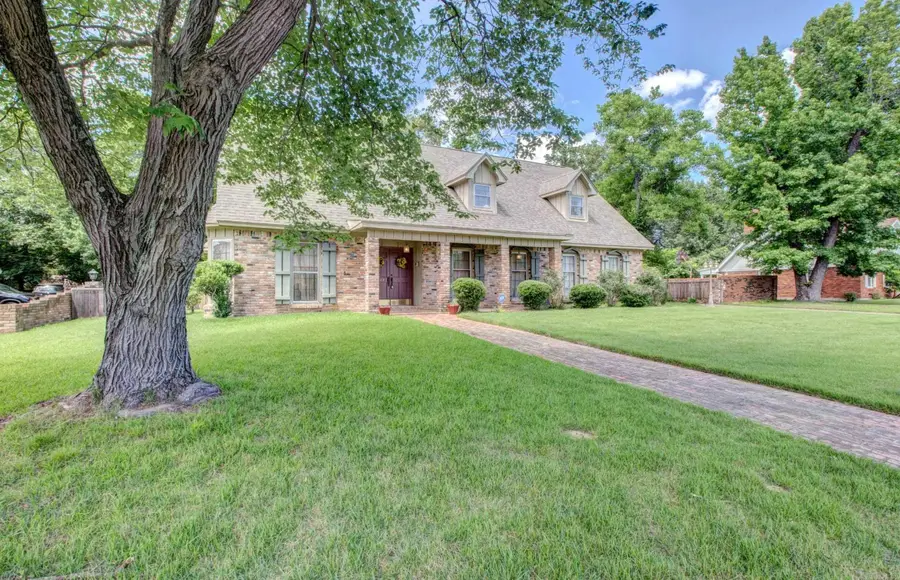 2425 W 42nd Avenue, Pine Bluff, AR 71603 - #2