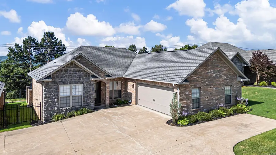 31 Village Court, Russellville, AR 72802 - #3