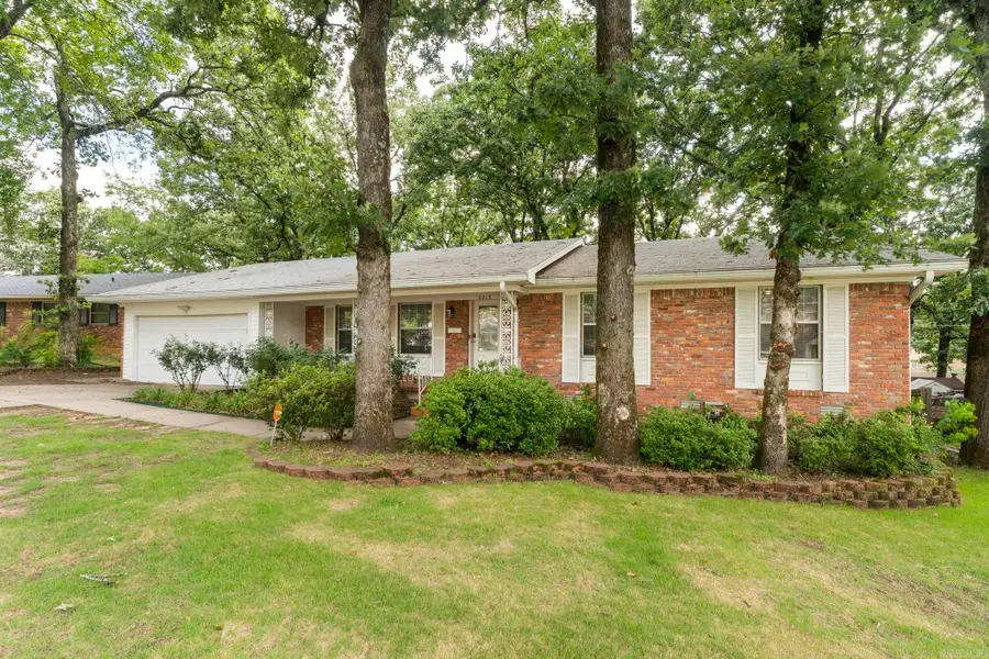 2213 Crestwood Road, North Little Rock, AR 72116 - #2