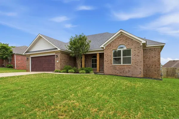 13 Jonathon Cove, Cabot, AR 72023