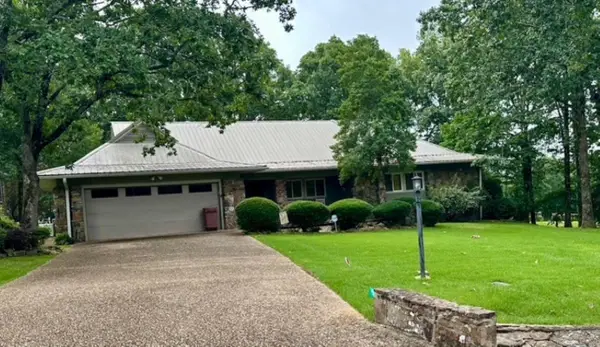 105 Crest Drive, Fairfield Bay, AR 72088