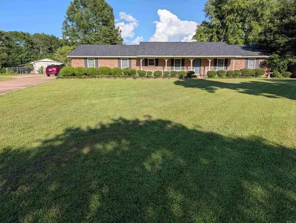1 Adcock Circle, McGehee, AR 71654