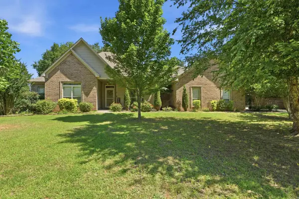 8 Oak Cliff Cove, Damascus, AR 72039