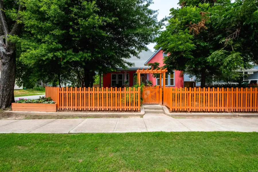 1401 Maple Street, North Little Rock, AR 72114 - #2