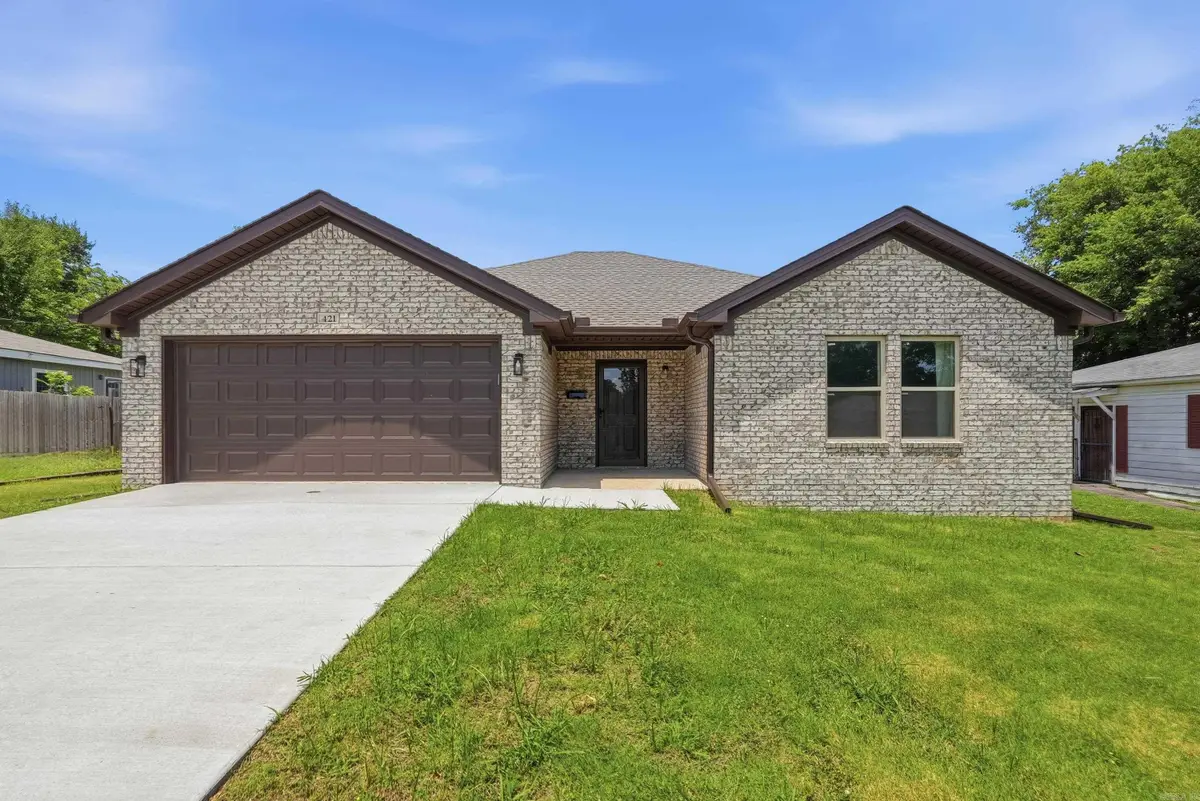 421 W 24th St, North Little Rock, AR 72114 - #1