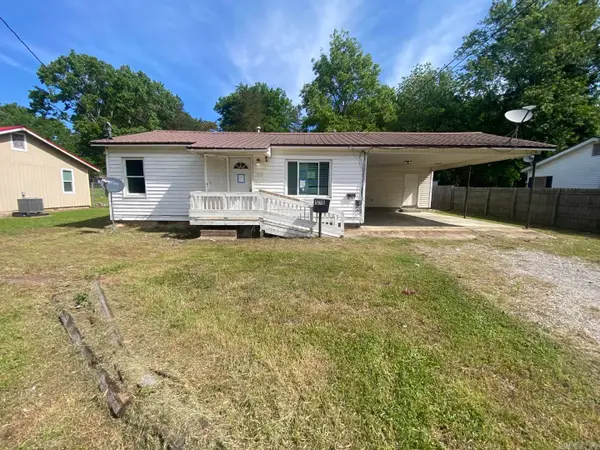 570 W Wycough Street, Batesville, AR 72501