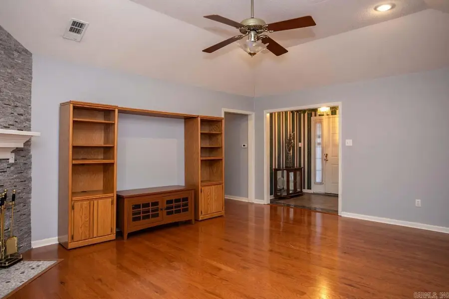 1321 Faircove Loop, North Little Rock, AR 72116 - #3