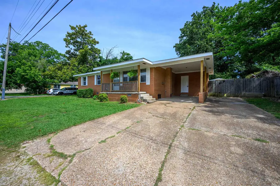 206 Union Street, Cave City, AR 72521 - #2