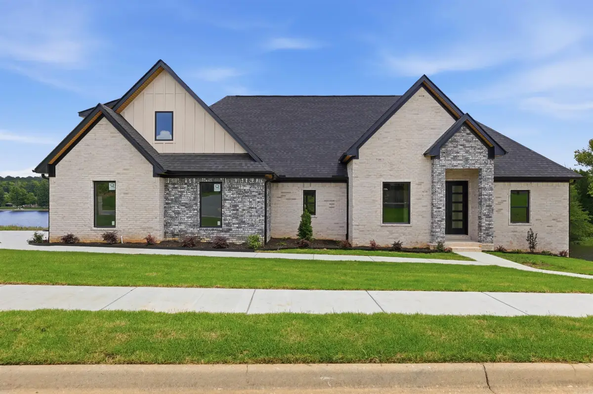 7612 S Shoreline Blvd, Benton, AR 72019 - #1